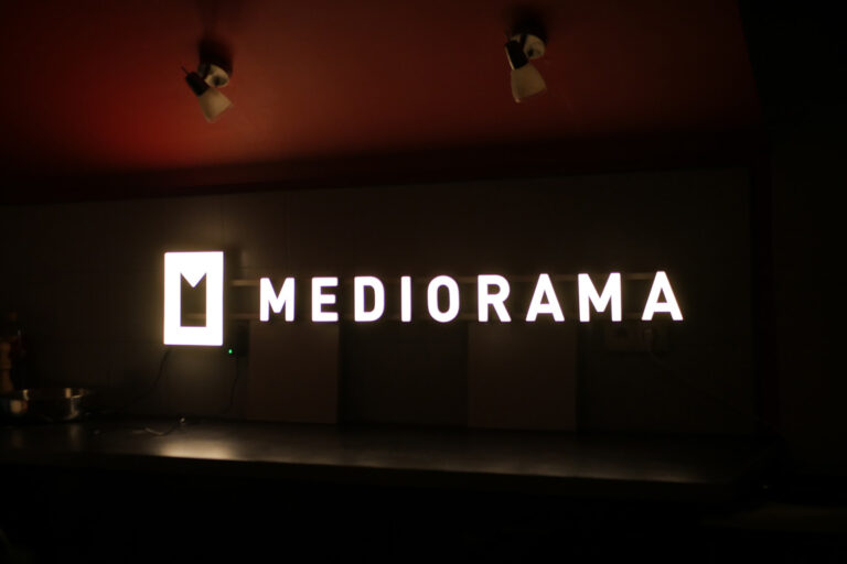 Logo, napis świecący LED