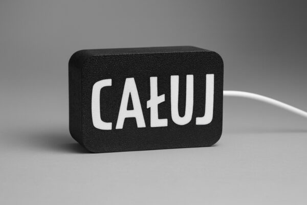 Mini-lampka z napisem CAŁUJ