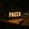Mini-lampka z napisem PAUZA