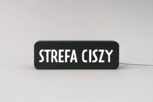 Lampa z napisem STREFA CISZY