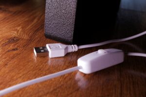 Kabel USB z włącznikiem