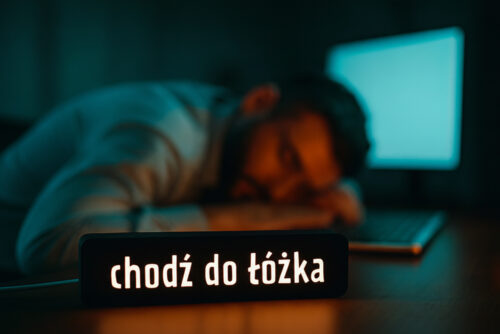 Lampa z napiem CHODŹ DO ŁÓŻKA